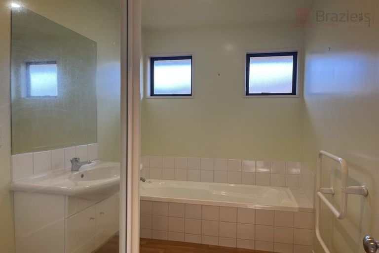 Photo of property in 20 Kaniere Avenue, Hei Hei, Christchurch, 8042