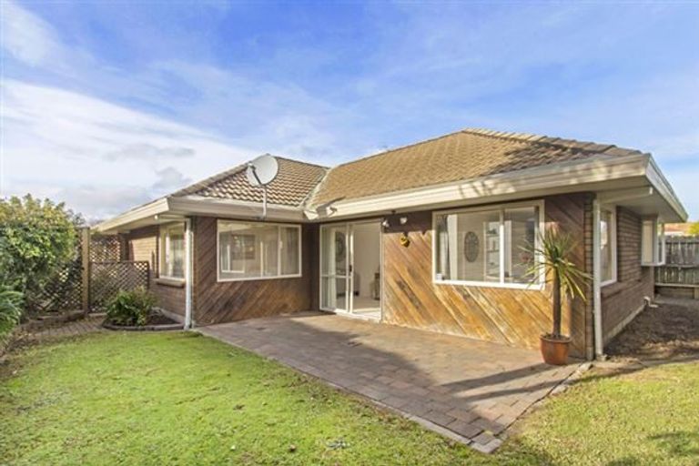 Photo of property in 1/9 Travers Place, Northpark, Auckland, 2013