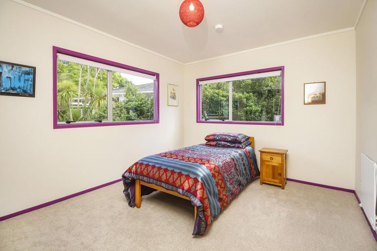 Photo of property in 20 Finlow Drive, Te Atatu South, Auckland, 0610