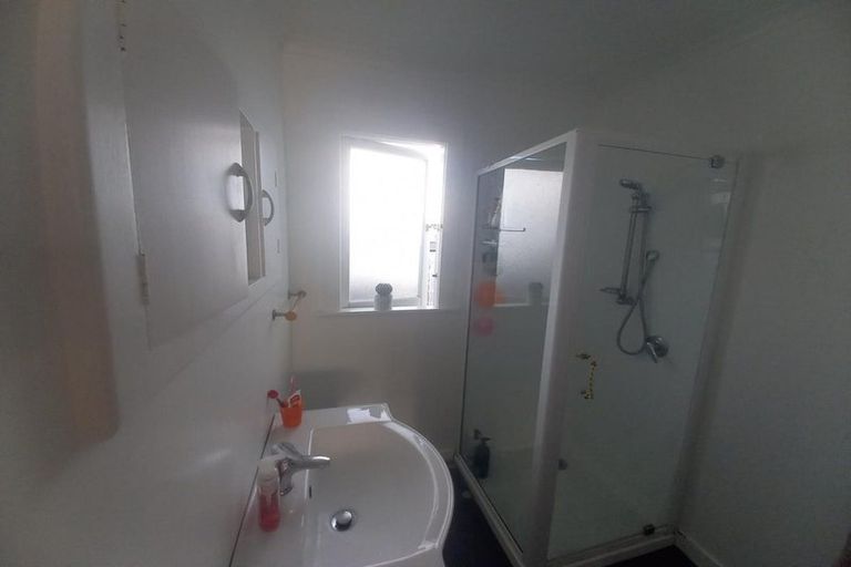 Photo of property in 3 Main Road, Tuatapere, 9620