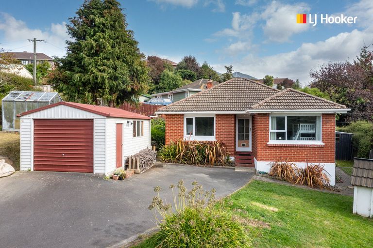 Photo of property in 8 Corbett Street, Green Island, Dunedin, 9018