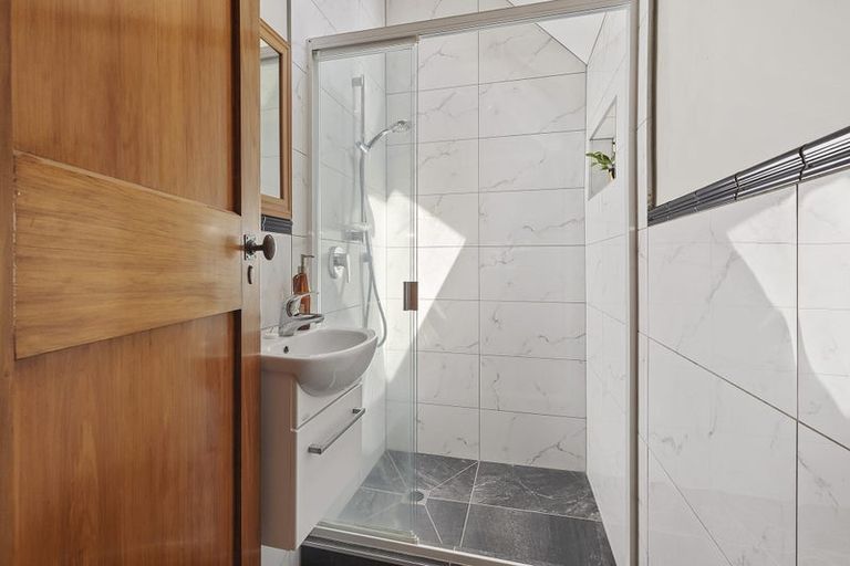 Photo of property in 25 Hawkestone Street, Thorndon, Wellington, 6011