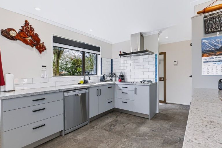 Photo of property in 15 Olivia Street, Stratford, 4332