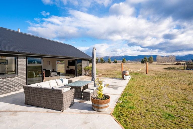 Photo of property in 23 Hardacre Place, Omarama, 9412