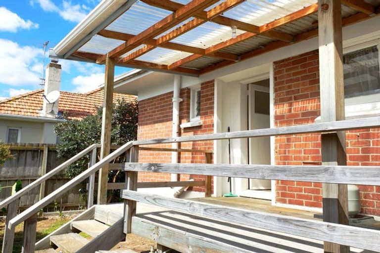 Photo of property in 26 Omagh Avenue, Papatoetoe, Auckland, 2025