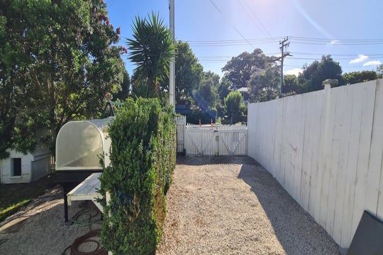 Photo of property in 64b Tramway Road, Beach Haven, Auckland, 0626