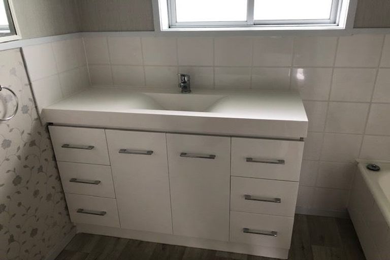 Photo of property in 49 Whaka Street, Maungaturoto, 0520