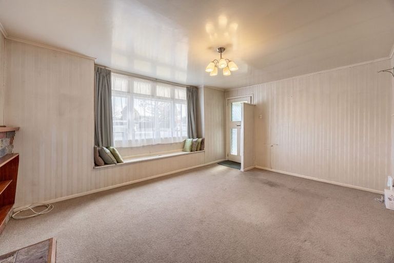 Photo of property in 46 Titirangi Road, New Lynn, Auckland, 0600