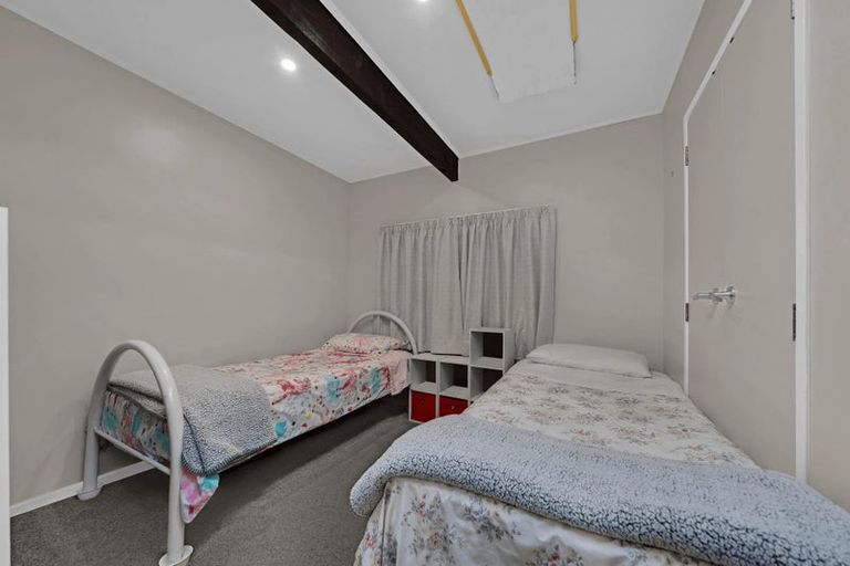 Photo of property in 49 Kurnell Drive, Botany Downs, Auckland, 2010