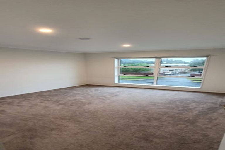 Photo of property in 73 Calluna Crescent, Totara Heights, Auckland, 2105