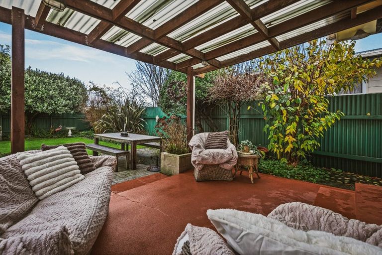Photo of property in 43 James Foley Avenue, Pirimai, Napier, 4112