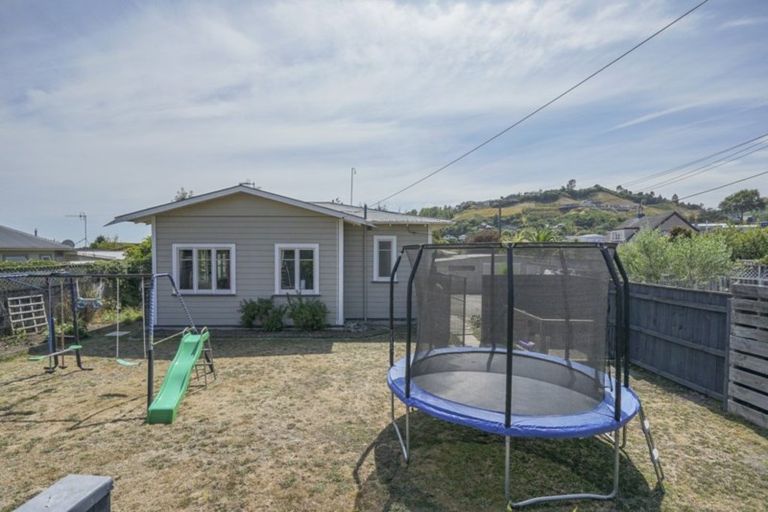 Photo of property in 11 Maitland Avenue, Stoke, Nelson, 7011