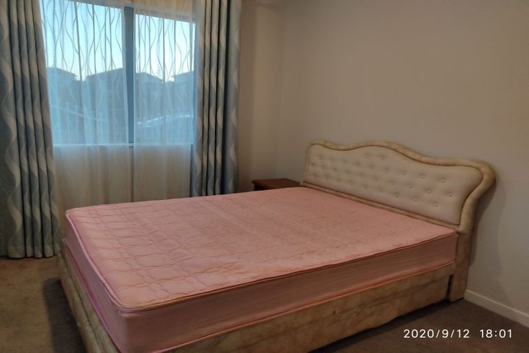 Photo of property in 27 Casheltown Way, Flat Bush, Auckland, 2019