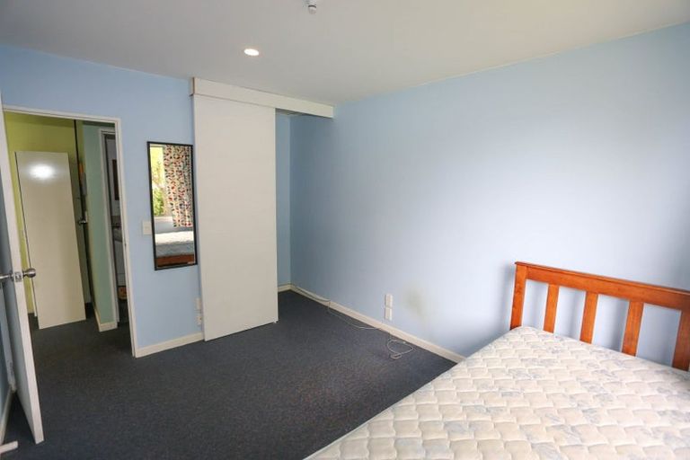 Photo of property in 124 Memorial Avenue, Burnside, Christchurch, 8053