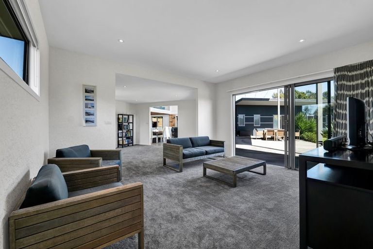 Photo of property in 68 Mcgiven Drive, Ridgewood, New Plymouth, 4371