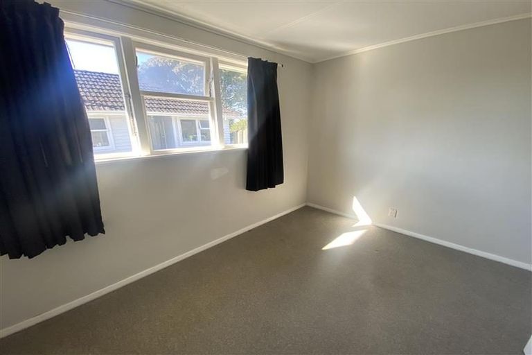 Photo of property in 6 Croall Crescent, St Andrews, Hamilton, 3200