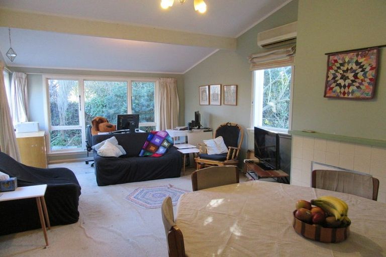 Photo of property in 11 Milnebank Street, Upper Riccarton, Christchurch, 8041