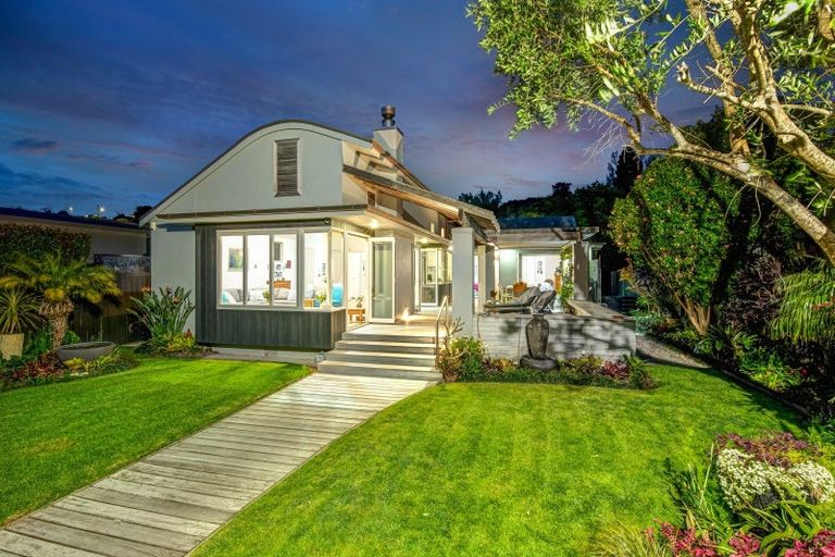 Photo of property in 12 Ardlui Avenue, Manly, Whangaparaoa, 0930