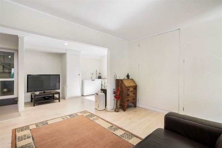 Photo of property in 62 Brian Crescent, Stanmore Bay, Whangaparaoa, 0932