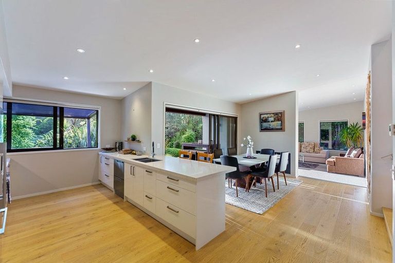 Photo of property in 154 Ngarara Road, Waikanae, 5391