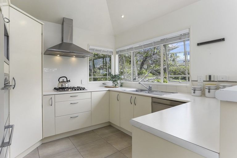 Photo of property in 7 Alfred Street, Northcote Point, Auckland, 0627