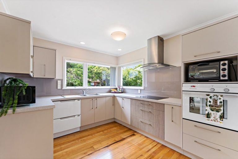 Photo of property in 8 Sorrel Crescent, Bucklands Beach, Auckland, 2012