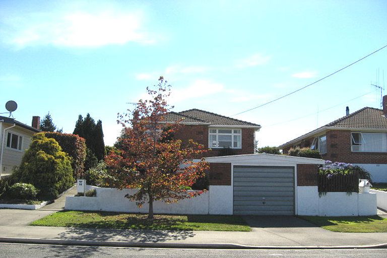 Photo of property in 16 Cambridge Street, Kensington, Timaru, 7910