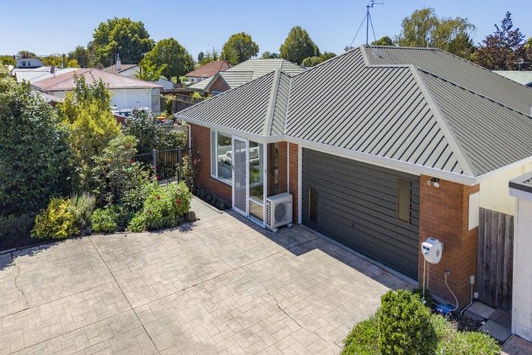 Photo of property in 2/23a Meadow Street, Papanui, Christchurch, 8052