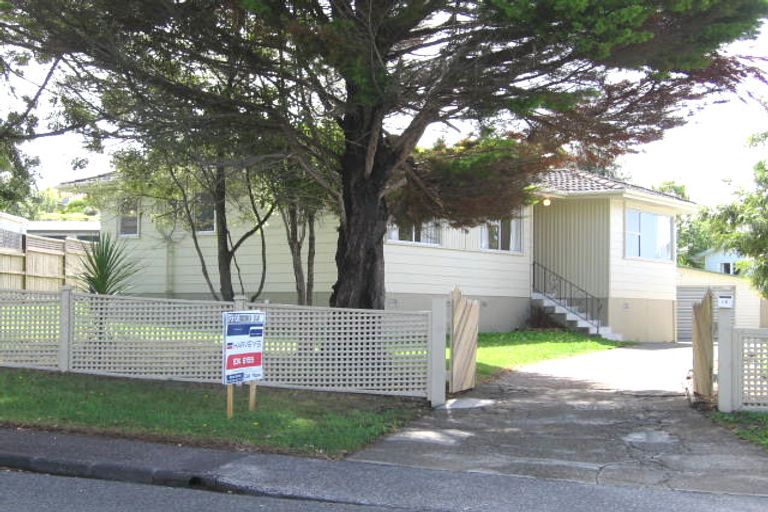 Photo of property in 46 Felgrove Street, Glendene, Auckland, 0602