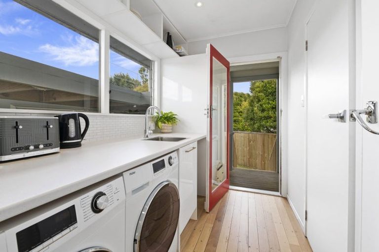 Photo of property in 1/24a Wolsley Avenue, Milford, Auckland, 0620