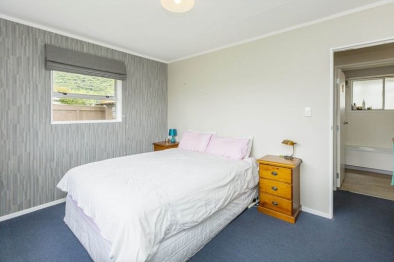 Photo of property in 156 California Drive, Totara Park, Upper Hutt, 5018