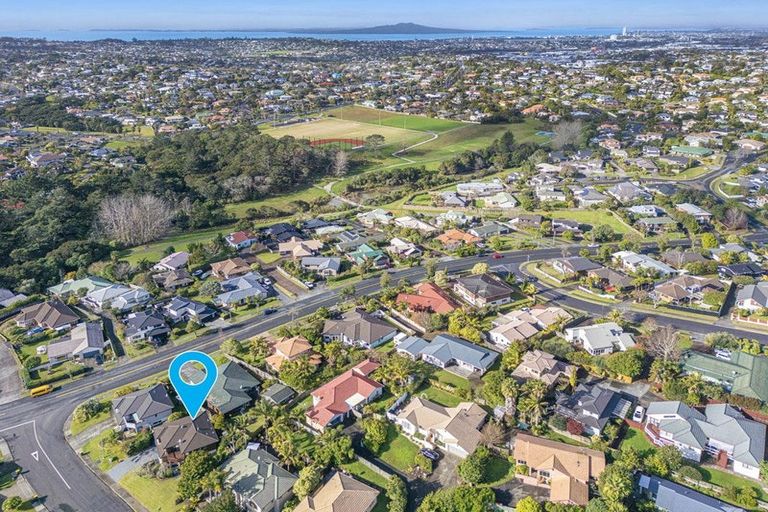 Photo of property in 2 Westminster Gardens, Unsworth Heights, Auckland, 0632