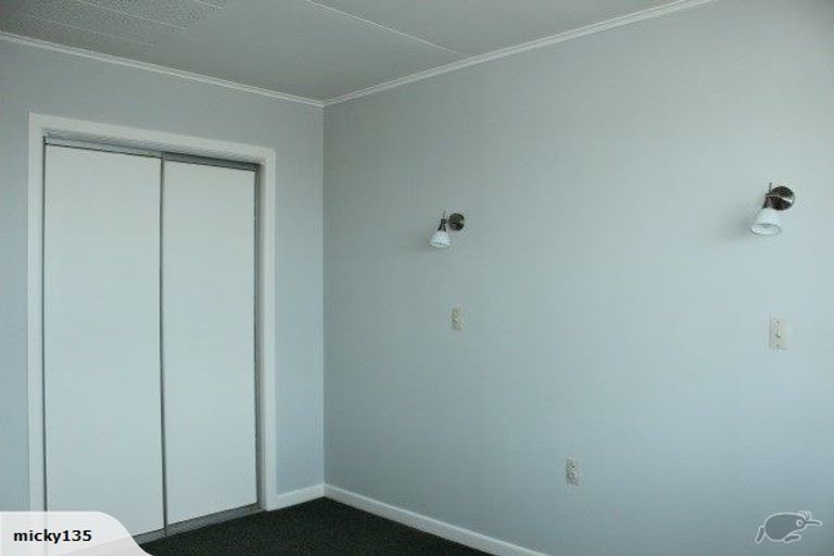 Photo of property in 24 Carthew Street, Okato, 4335
