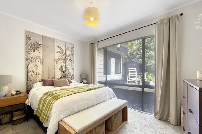 Photo of property in 2/8 Park Hill Road, Birkenhead, Auckland, 0626