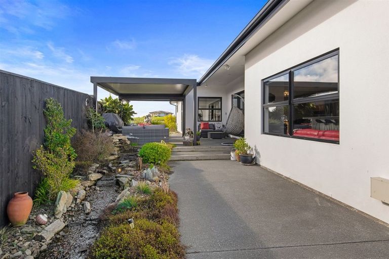 Photo of property in 152 Penruddock Rise, Westmorland, Christchurch, 8025