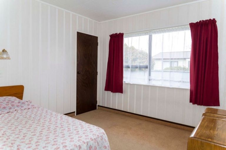 Photo of property in 44 Allardice Street, Dannevirke, 4930