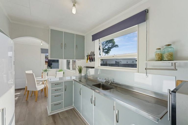 Photo of property in 47 Arawhata Road, Paraparaumu, 5032