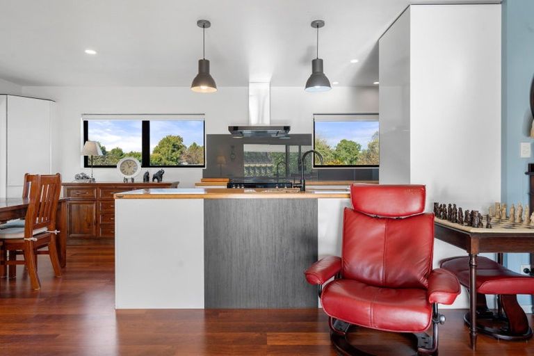 Photo of property in 2569 State Highway 2, Ahikouka, Greytown, 5794