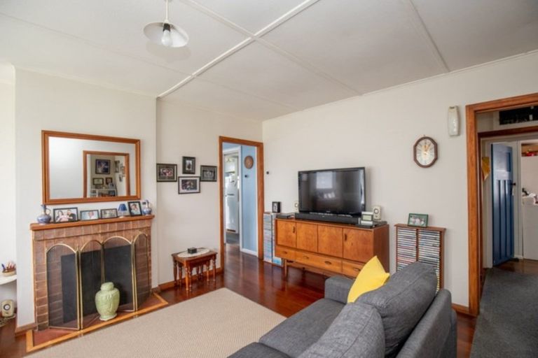 Photo of property in 15 Hayward Road, Ngatea, 3503