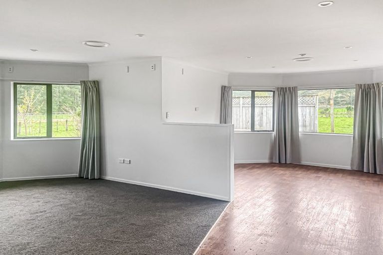 Photo of property in 150 Upper Fitzherbert Road, Wainuiomata, Lower Hutt, 5373