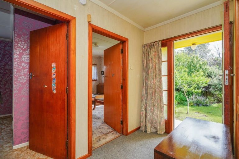 Photo of property in 17 Half Mile Road, Tuatapere, 9620