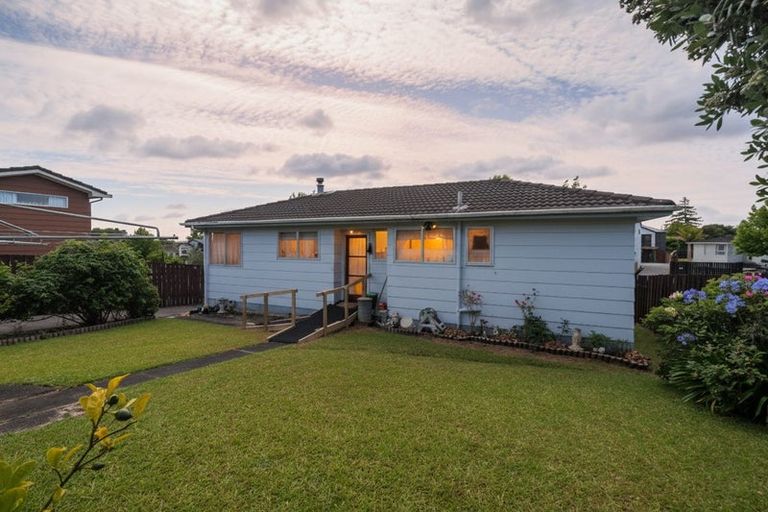 Photo of property in 11 Starling Place, Ranui, Auckland, 0612