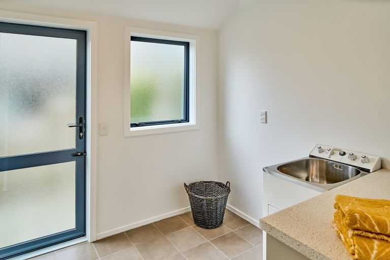 Photo of property in 32 Amesbury Drive, Churton Park, Wellington, 6037