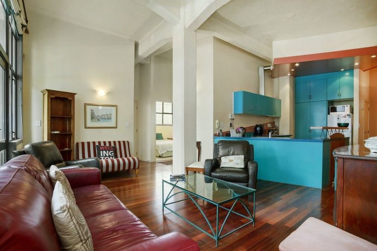 Photo of property in York Apartments Or Wright Apart, 9c College Street, Te Aro, Wellington, 6011