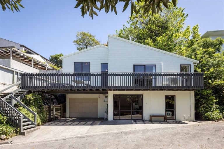 Photo of property in 84 Milton Road, Bluff Hill, Napier, 4110