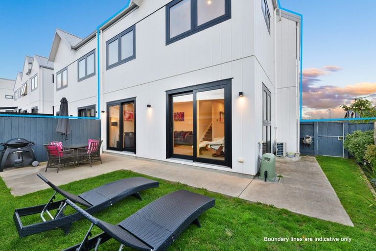 Photo of property in 28 Whakanoho Road, Westgate, Auckland, 0814