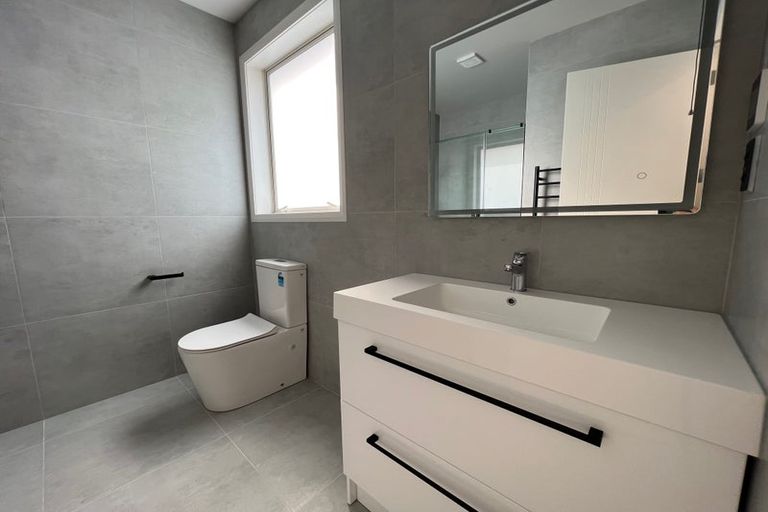 Photo of property in 124a Wainui Road, Silverdale, 0932