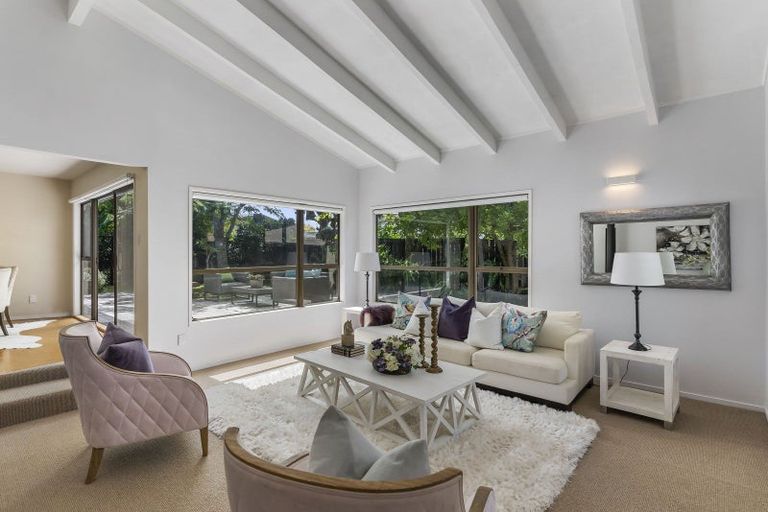 Photo of property in 3 Fielding Crescent, Farm Cove, Auckland, 2012