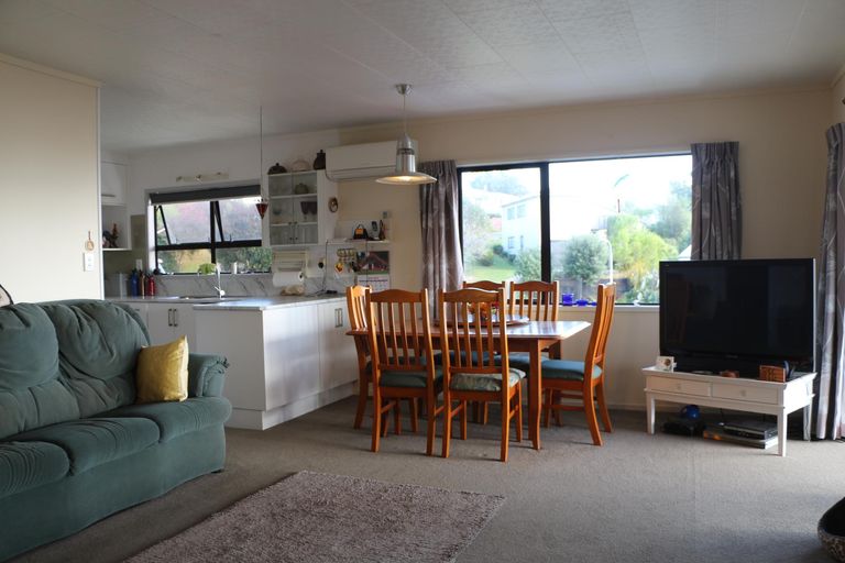 Photo of property in 54 Stratford Drive, Cable Bay, 0420