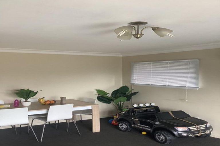 Photo of property in 1/25 Hills Road, Edgeware, Christchurch, 8013